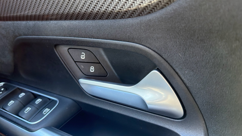 Mercedes-Benz GLA 200d AMG Line Premium 5dr Auto Diesel Hatchback